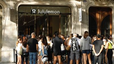 How Lululemon Increased Its Brand Value by 40% in 2020 | Better Marketing